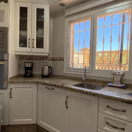 Madrid Private Pool Casasol * נרחה