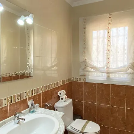 וילה Madrid Private Pool Casasol נרחה