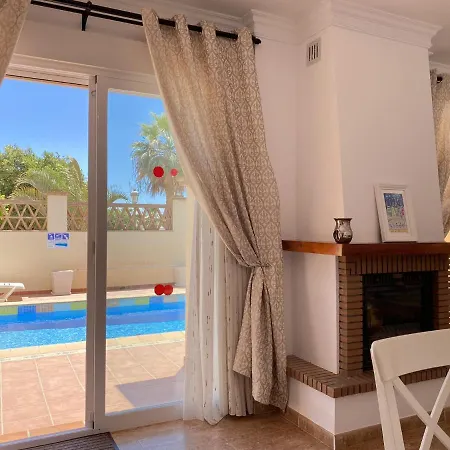 וילה Madrid Private Pool Casasol נרחה